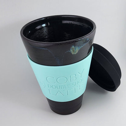 10oz_Midnight_Black_Ceramic_Travel_Mug_Mint_Lid_Off