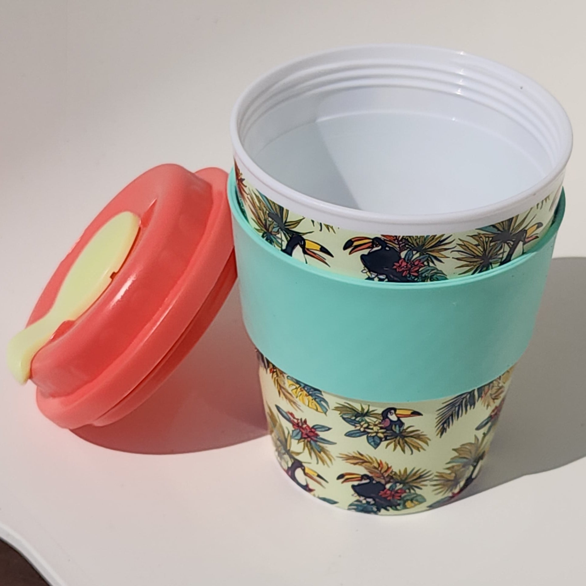 12oz Toucan Coffee Cup & Small Mint Cuff_lid off