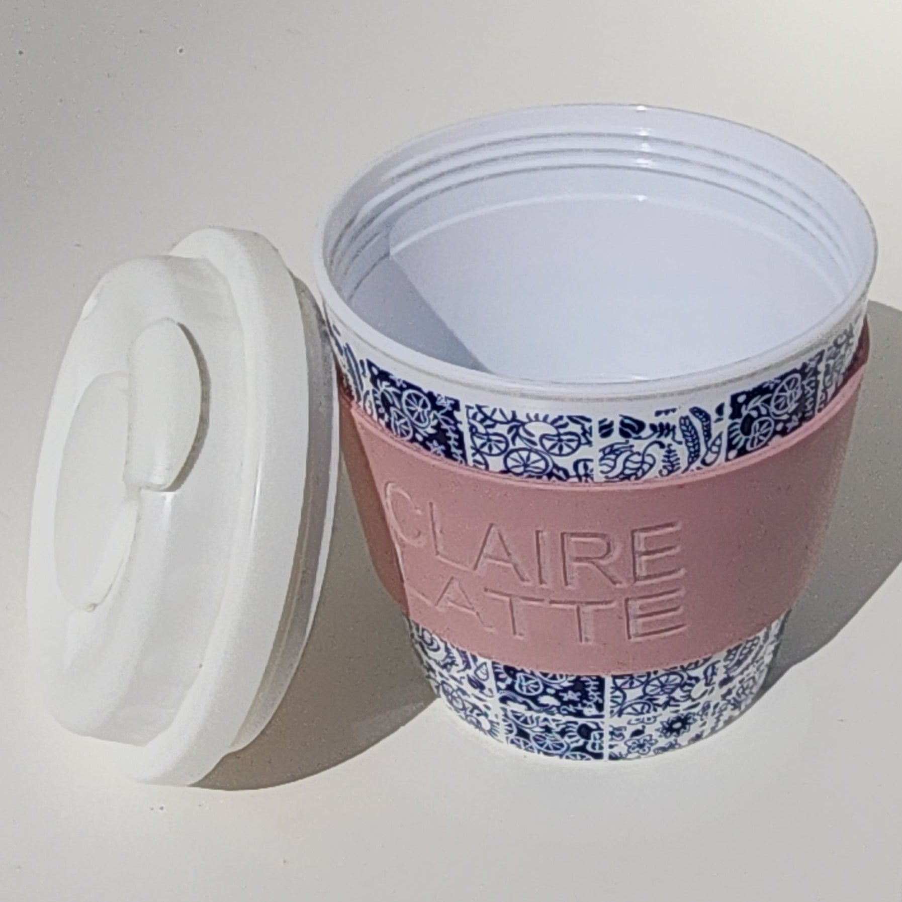 8oz_Blue_Mosaic_Coffee_Keep_Cup_Lid_pink lid off