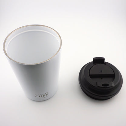 White_Fressko_Lid_Next_To_it